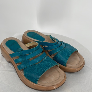 dansko Strapy Slip-on Sandals size 40‎ (9.5-10)
